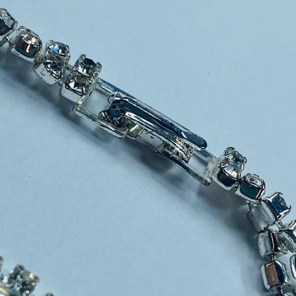 Vintage Rhinestone Chain Bracelet Womens Clear Faceted Sparkles Silver Tone - Picture 9 of 16